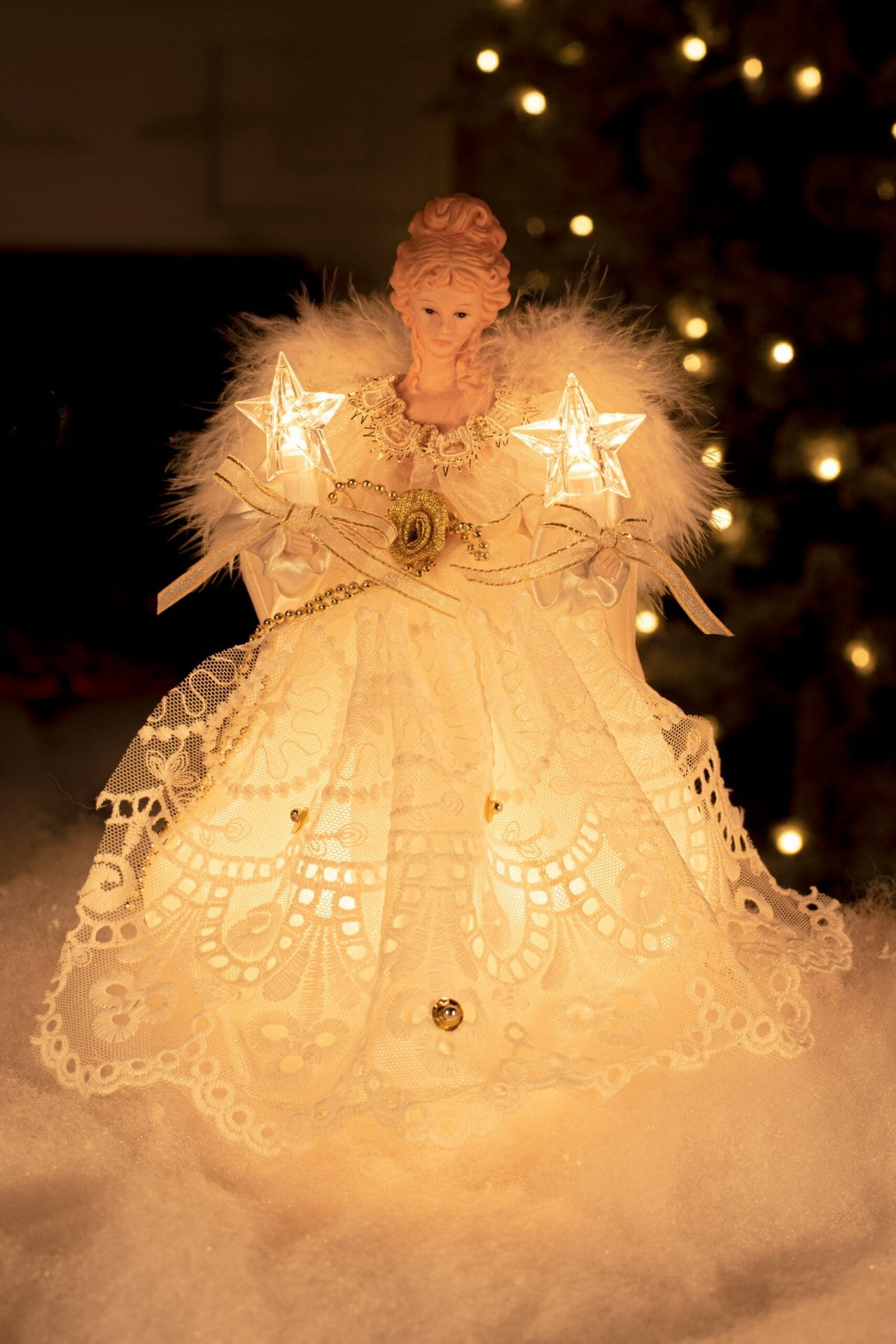 White Small Vintage 10-Light Angel Tree topper - Image 5
